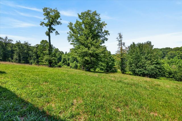 171 High Point Rd, Erin, TN 37061