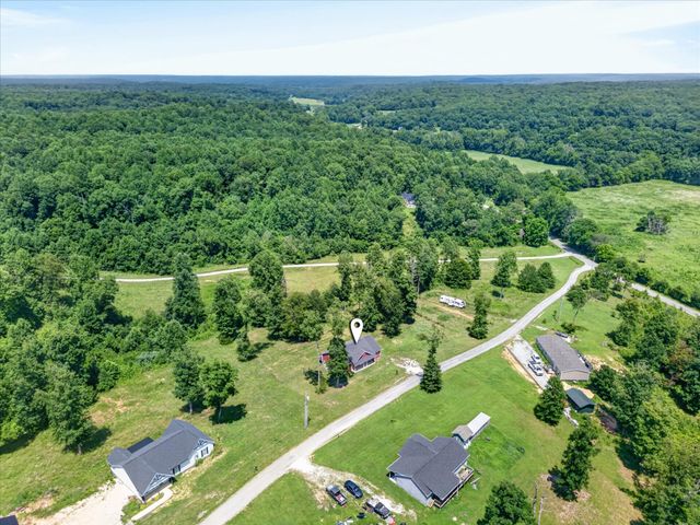 171 High Point Rd, Erin, TN 37061