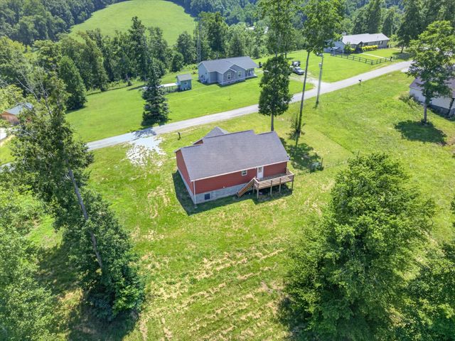 171 High Point Rd, Erin, TN 37061