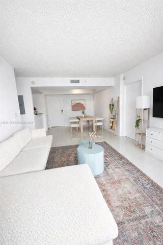 1861 S River Drive 1501, Miami, FL 33125