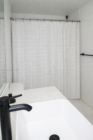 1861 S River Drive 1501, Miami, FL 33125