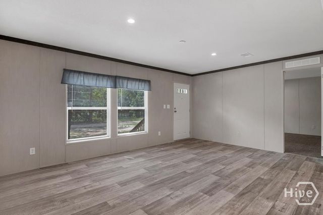 215 County Line Road, Hinesville, GA 31313