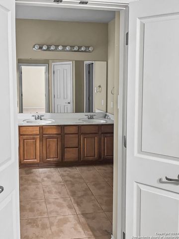 610 Point Spring, San Antonio, TX 78253