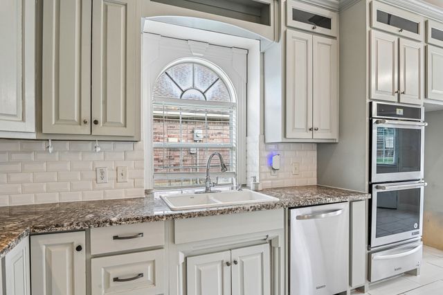 7917 Southern Hills Lane, Rowlett, TX 75089