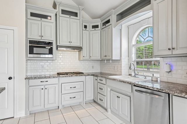 7917 Southern Hills Lane, Rowlett, TX 75089