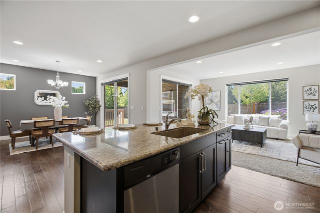 20814 2nd Avenue W, Lynnwood, WA 98036