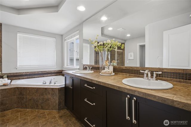 20814 2nd Avenue W, Lynnwood, WA 98036