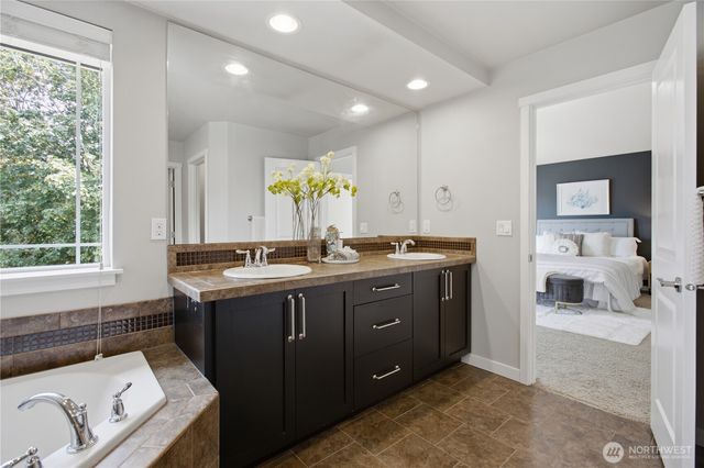 20814 2nd Avenue W, Lynnwood, WA 98036