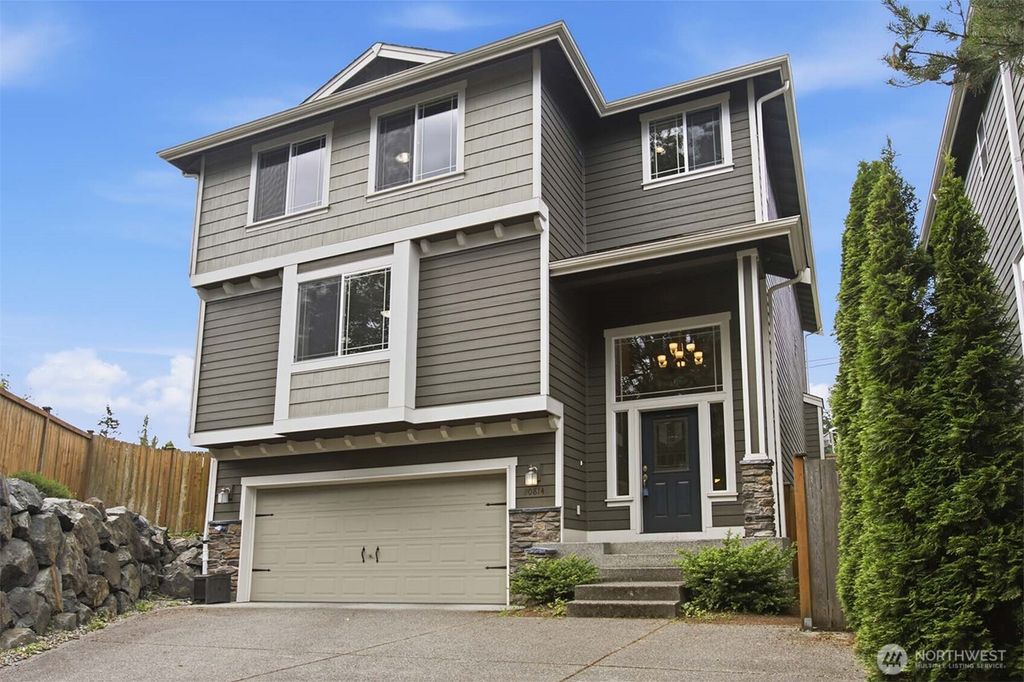 20814 2nd Avenue W, Lynnwood, WA 98036
