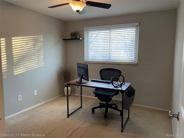 2715 Campbellgate Drive, Waterford Charter Township, MI 48329