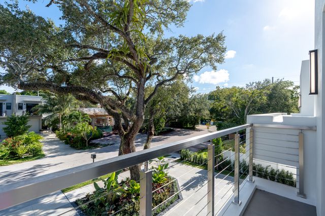 829 SW 11TH Street, Fort Lauderdale, FL 33315
