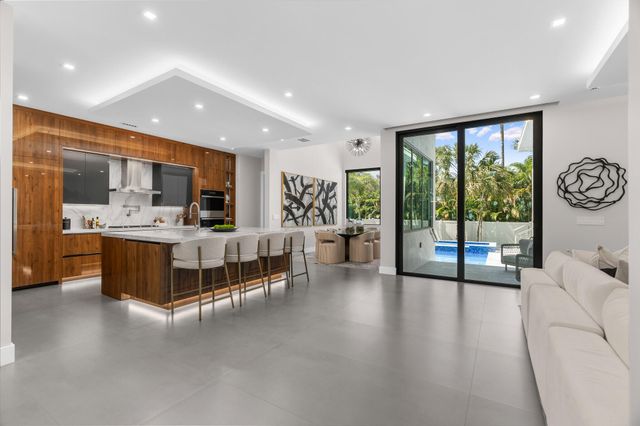 829 SW 11TH Street, Fort Lauderdale, FL 33315