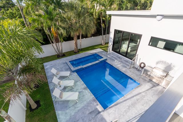829 SW 11TH Street, Fort Lauderdale, FL 33315