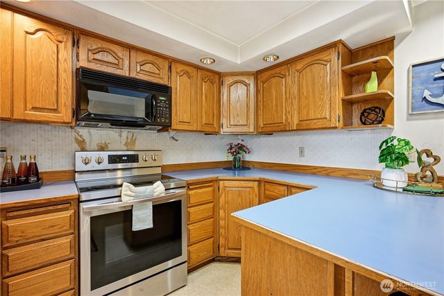 1409 N 135th Pl, Seattle, WA 98133