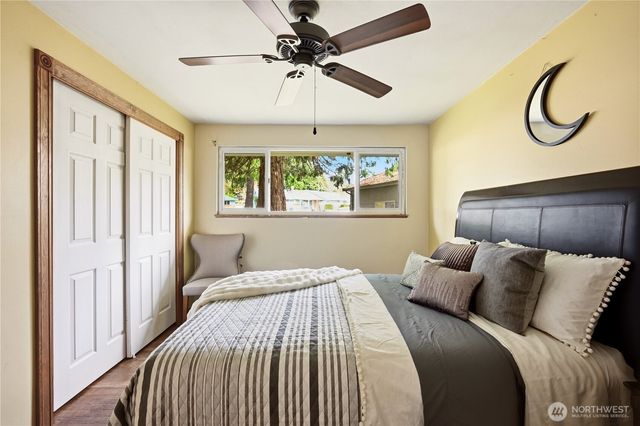 1409 N 135th Pl, Seattle, WA 98133