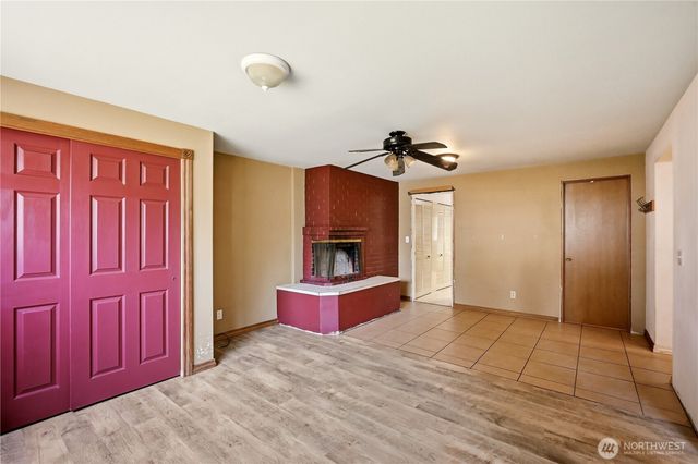 1409 N 135th Pl, Seattle, WA 98133