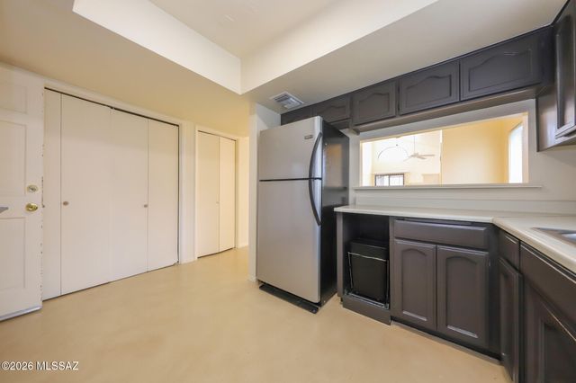 2260 N Camino De Esperanto, Tucson, AZ 85715