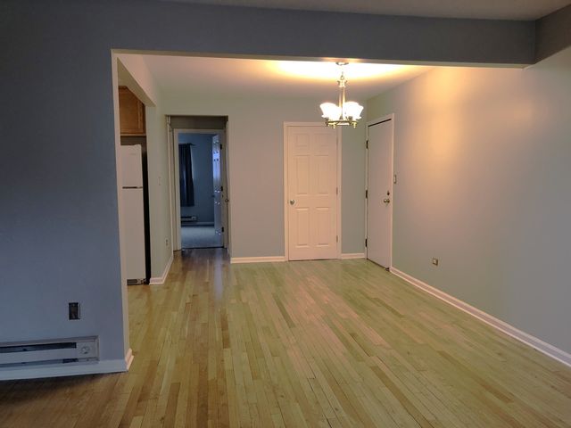 446 E Osage Lane 1A, Palatine, IL 60074