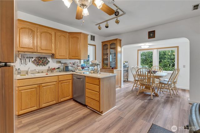 20804 SE 450th Street, Enumclaw, WA 98022