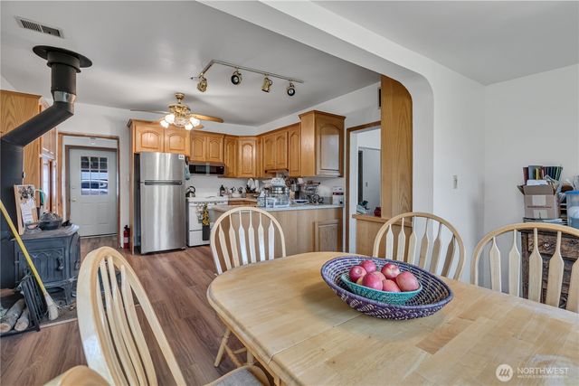 20804 SE 450th Street, Enumclaw, WA 98022