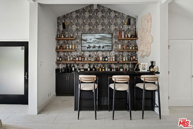 1255 N Bundy Drive, Los Angeles, CA 90049