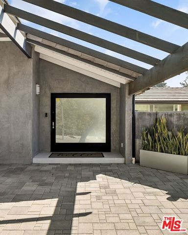 1255 N Bundy Drive, Los Angeles, CA 90049