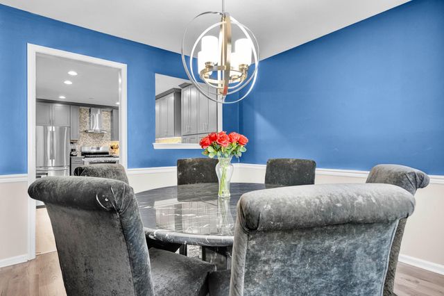 164 JONATHAN DR, North Wales, PA 19454