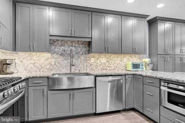 164 JONATHAN DR, North Wales, PA 19454