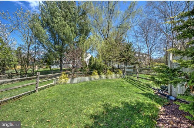 164 JONATHAN DR, North Wales, PA 19454