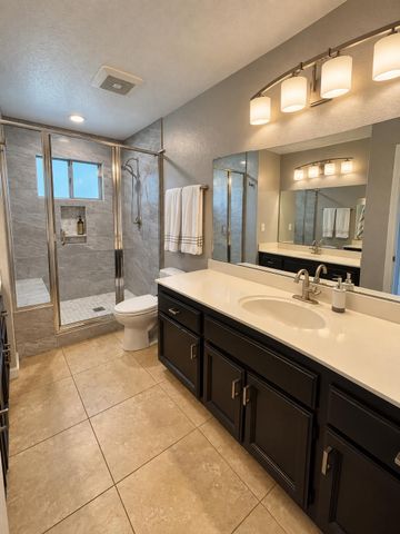 1332 Pilgrims Dr, Roseville, CA 95747