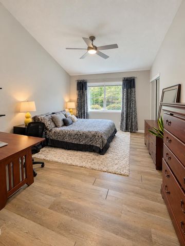 1332 Pilgrims Dr, Roseville, CA 95747
