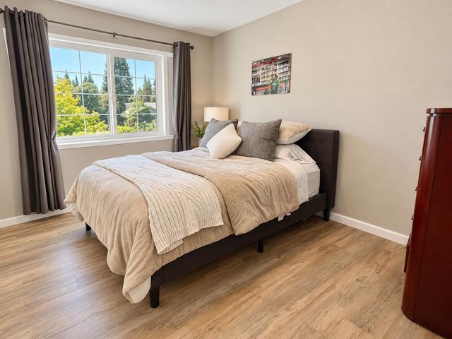 1332 Pilgrims Dr, Roseville, CA 95747
