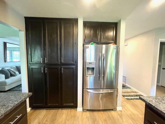 1332 Pilgrims Dr, Roseville, CA 95747