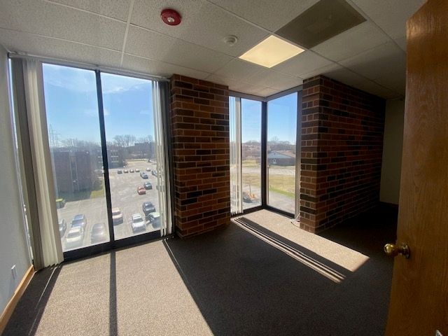 7808 W COLLEGE Drive 4SW, Palos Heights, IL 60463