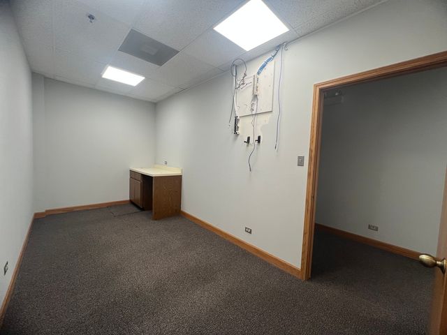 7808 W COLLEGE Drive 4SW, Palos Heights, IL 60463