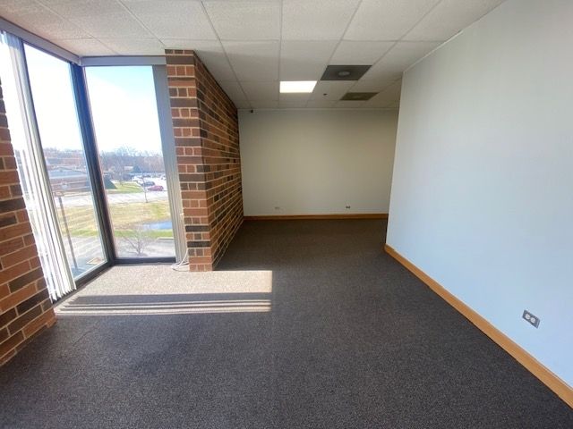 7808 W COLLEGE Drive 4SW, Palos Heights, IL 60463