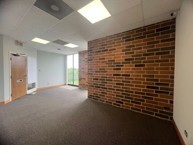 7808 W COLLEGE Drive 4SW, Palos Heights, IL 60463