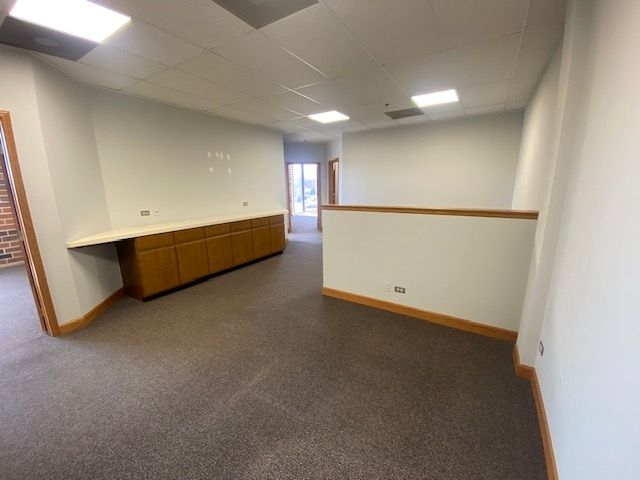 7808 W COLLEGE Drive 4SW, Palos Heights, IL 60463