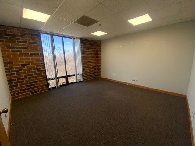 7808 W COLLEGE Drive 4SW, Palos Heights, IL 60463
