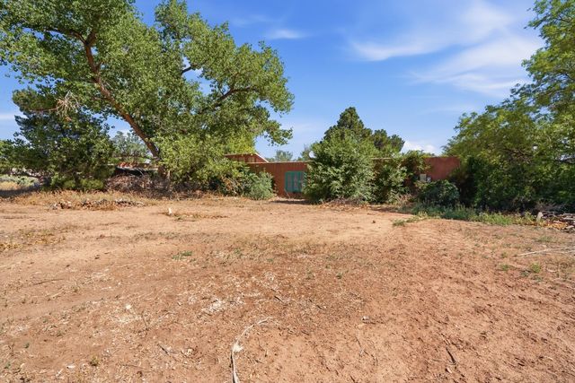 150 Reed Lane, Corrales, NM 87048