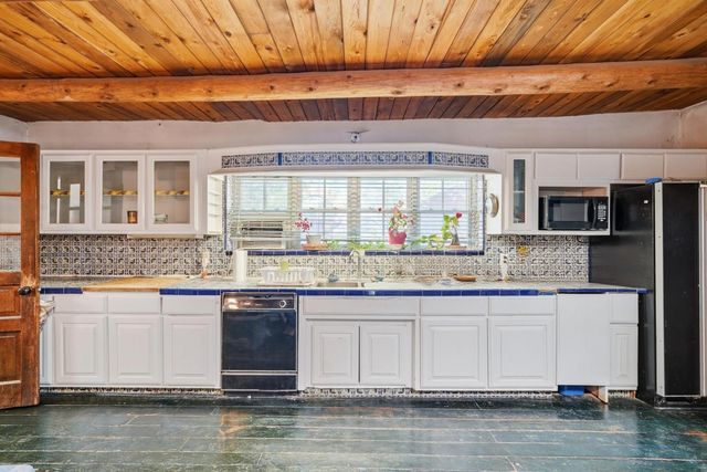 150 Reed Lane, Corrales, NM 87048