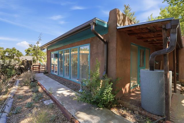 150 Reed Lane, Corrales, NM 87048