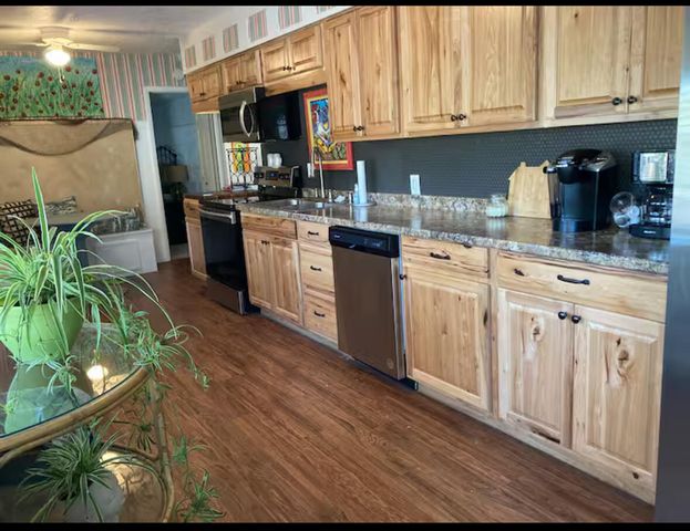 453629 Creek Avenue, Afton, OK 74331