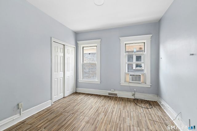 32-34 Park Terrace, Bridgeport, CT 06604