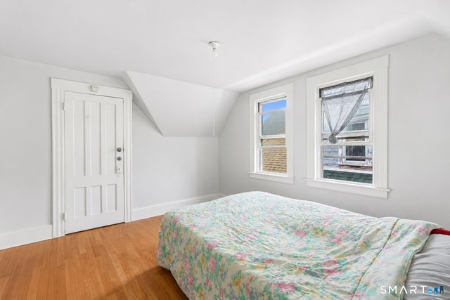 32-34 Park Terrace, Bridgeport, CT 06604