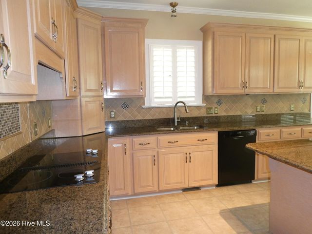 202 Walnut Cove Drive, Lumberton, NC 28358
