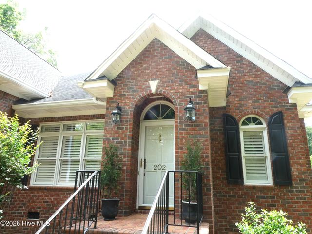202 Walnut Cove Drive, Lumberton, NC 28358