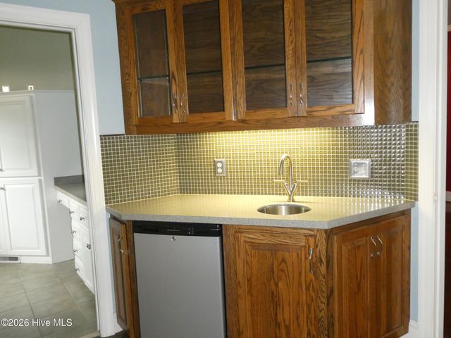 202 Walnut Cove Drive, Lumberton, NC 28358