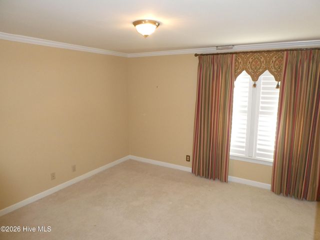 202 Walnut Cove Drive, Lumberton, NC 28358