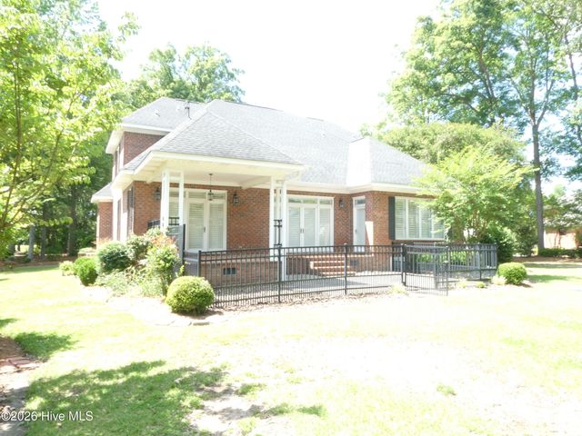 202 Walnut Cove Drive, Lumberton, NC 28358